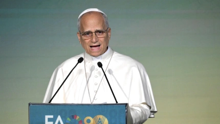 ROMA (Italy), 16/10/2025.- Pope Leo XIV speaks during World Food Day, marking the 80th anniversary of the Food and Agriculture Organization of the United Nations (FAO), at FAO headquarters in Rome, Italy, 16 October 2025. World Food Day is observed annually on 16 October, with this year's theme 'Hand in Hand for Better Foods and a Better Future.' (Papa, Italia, Roma) EFE/EPA/ALESSANDRO DI MEO