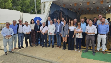Amigos, colaboradores y representantes de la sociedad jiennense compartieron risas y buenos momentos en el recinto ferial
