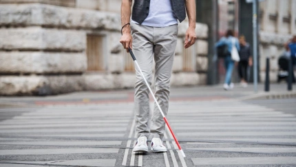 Caminar sin ver por Santander: así se siente vivir un día en la piel de una persona ciega
