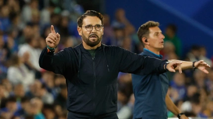 José Bordalás da órdenes desde el banquillo del Getafe en el partido de LaLiga frente al Real Madrid