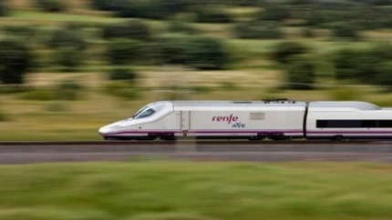 De los continuos retrasos a la reducción de plazas para llegar a Madrid en tren: "Conseguir un asiento se ha convertido en una tarea prácticamente imposible"
