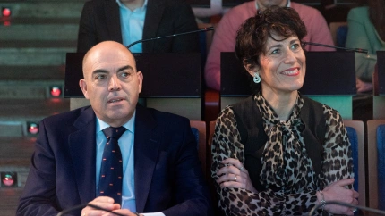 El presidente de ATA, Lorenzo Amor, y la ministra de Inclusión, Seguridad Social y Migraciones, Elma Saiz