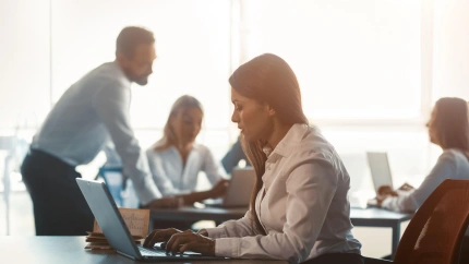 Una mujer ejecutiva en la oficina