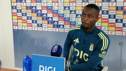 Eric Bailly en sala de prensa