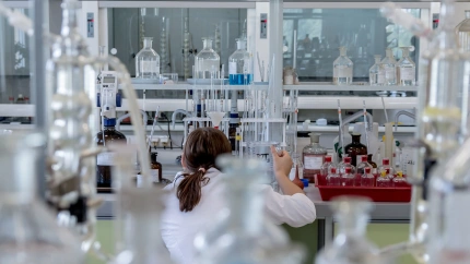 Óscar Salamanca ha puesto de relieve un dato que, según sus palabras, se conoce poco: España es el tercer país del mundo en número de ensayos clínicos innovadores