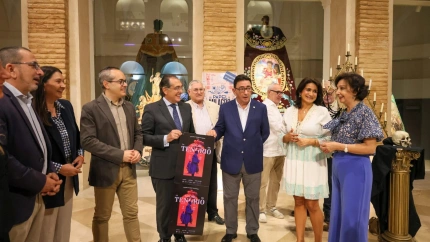 Momento de la presentación de la obra de Juan Tenorio por parte del Paso Azul