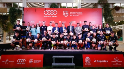 La FFRM presenta los balones de la temporada 2025/2026