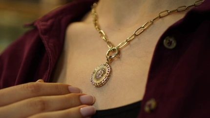 Collar de oro