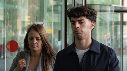 Álvaro Aguado, a su salida de la Ciutat de la Justicia, el pasado 14 de mayo de 2025