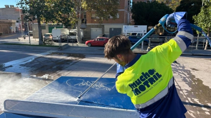 Conocemos dos nuevas máquinas hidrolimpiadoras que se suman al servicio de limpieza de Motril