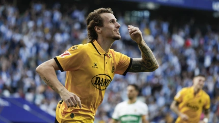 Carlos Romero celebra el 1-0 del Espanyol contra el Elche