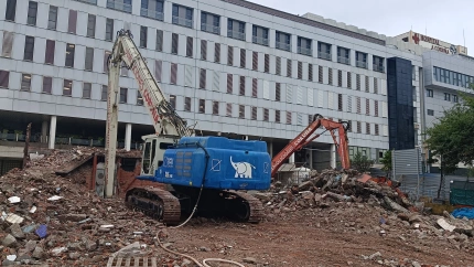Derribo del Hotel de Pacientes del CHUAC en A Coruña
