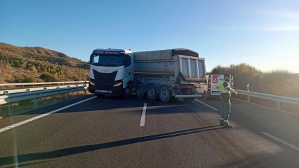 Un camión averiado paraliza la AP-68 en sentido Zaragoza