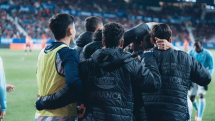 Los jugadores del Celta celebran el decisivo gol de Pablo Durán