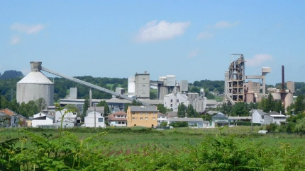 La fábrica de cementos Oural comenzó a funcionar en 1962 y en la actualidad pertenece a la multinacional Votorantim Cimentos