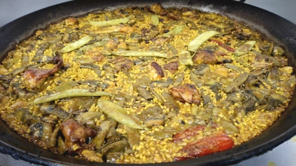 Paella valenciana con la receta tradicional de Castellón