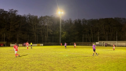 Nueva iluminación en el  campo de fútbol del municipio eumés