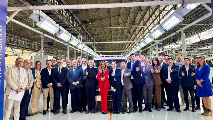 Presentación del proyecto Coronet en su planta de Linares