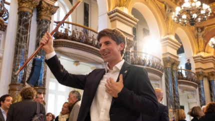 Jon Insausti, investido nuevo alcalde de San Sebastián