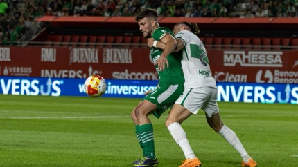El Elche no dio opción a Los Garres