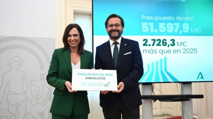 La consejera de Fomento, Rocío Díaz, y el delegado del Gobierno andaluz en Granada, Antonio Granados