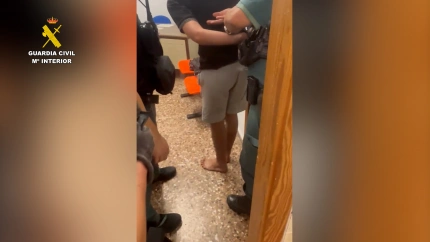 Detenidos dos individuos tras una conducción peligrosa y la incautación de casi un kilo de hachís