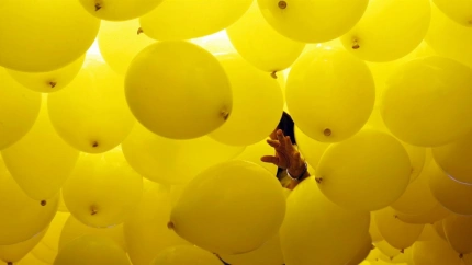 El mundo que nos rodea está lleno de colores. Cada color puede provocar distintas sensaciones y sentimientos según la persona que los vea y, en ocasiones, no nos percatamos de lo presente que está una tonalidad en nuestras vidas.SOCIEDADPAULO WHITAKER / REUTERS