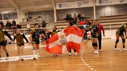 Las jugadoras del Guardés celebran su triunfo ante Aula Valladolid