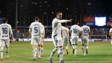 Kike García marcó los dos goles del Espanyol en su visita al Camp d'Esports.