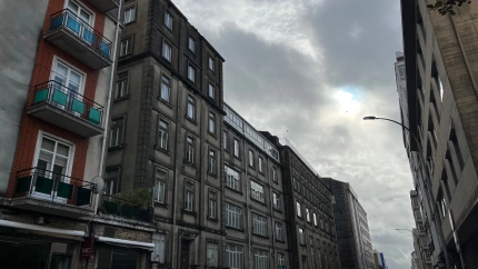 Parcela antiguo Colegio Peleteiro en el Ensanche de Santiago