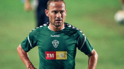 Nino, durante su etapa en el Elche