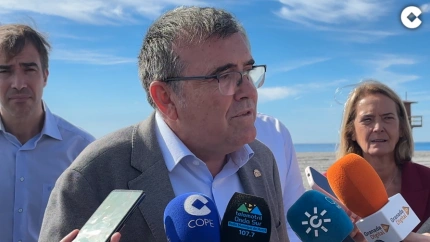 Motril estrena su nueva cara al mar con un espigón que transforma sus playas