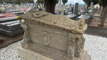 Tumba de Apolonia en el Cementerio de Ciudad Real