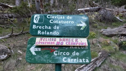 Imagen de una de las señales que advierten del corte de las clavijas de Cotatuero.