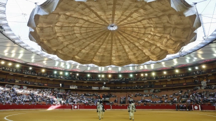 Paseíllo en la plaza de toros de La Misericordia de Zaragoza