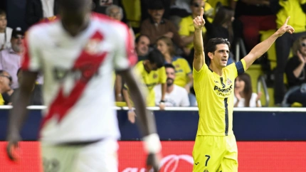 Gerard Moreno celebra su gol, en el Villarreal - Rayo