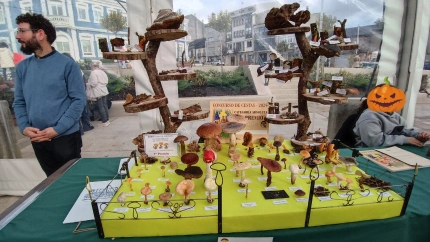 La ceta gandora con Ricardo Gaveiras a su lado