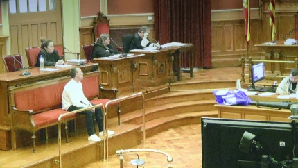 El acusado durante el primer día de juicio