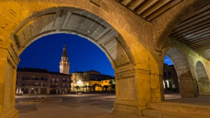 Santo Domingo de la Calzada aspira a ser el pueblo más brillante de España durante la Navidad de 2025, protagonizando el anuncio de los bombones más famosos de la festividad