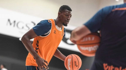 Yankuba Sima ya enbtrena como uno más después de su lesión muscular