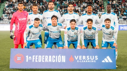 Formación del CD Tenerife en A Malata.