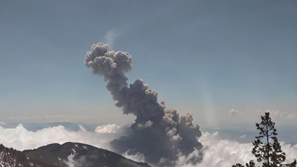 Volcán en erupción