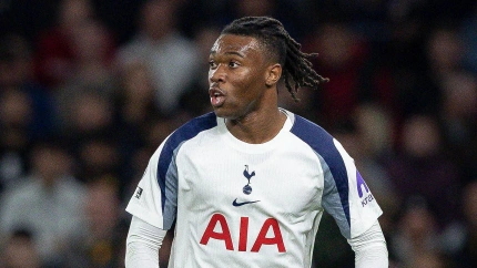 El jugador italiano del Tottenham habría recibido amenazas con un arma de fuego.