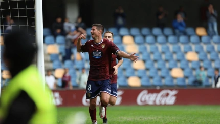 Brais Abelenda celebra uno de los goles del Pontevedra ante el Zamora