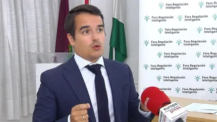 Diego Sánchez de la Cruz, analista económico