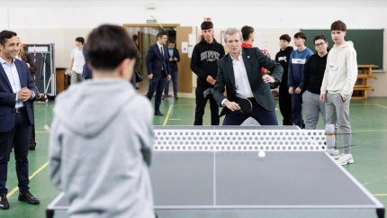 Rueda aprovechó su presencia en Canido para practicar incluso el tenis de mesa