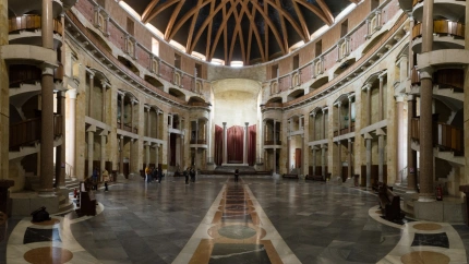 Interior de la iglesia de la Laboral, en Gijón