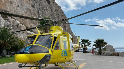 Un helicóptero del Consorcio Provincial de Bomberos de Alicante, en una intervención anterior. / Imagen de archivo