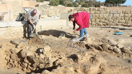 Un tesoro bajo tierra en la Illeta dels Banyets: el zapato que ha sobrevivido 23 siglos