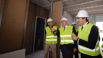 El alcalde de Valladolid, Jesús Julio Carnero, pide al Gobierno que "mueva ficha" con las viviendas en los cuarteles de La Rubia